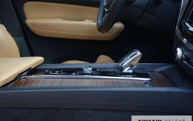 Volvo XC 60 cena 244900 przebieg: 67887, rok produkcji 2021 z Świebodzin małe 781
